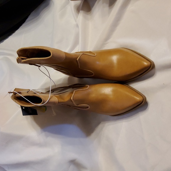 Women's Shana Cowboy Boots - Universal Thread" Cognac - Picture 5 of 8